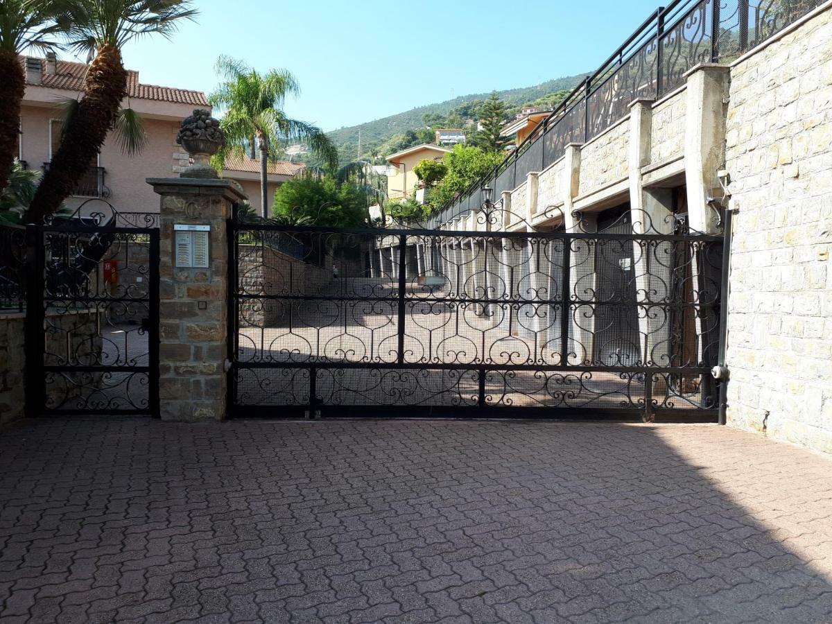 Rifugio Societa Semplice Apartment Ospedaletti Exterior foto